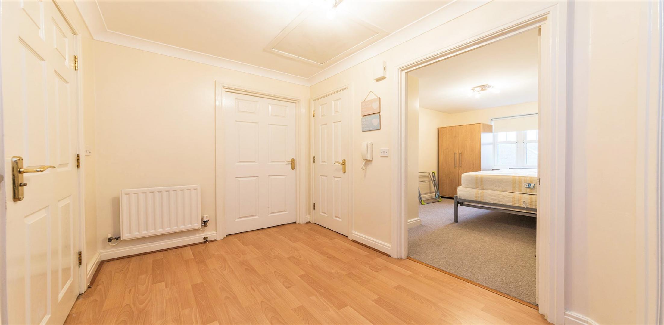 			NEW INSTRUCTION, 2 Bedroom, 1 bath, 1 reception Flat			 Shillingford Road, MILL HILL